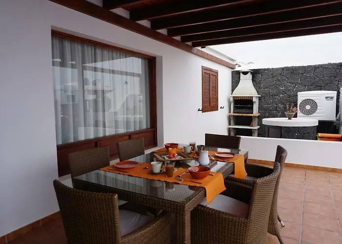 Andres بيت للعطل